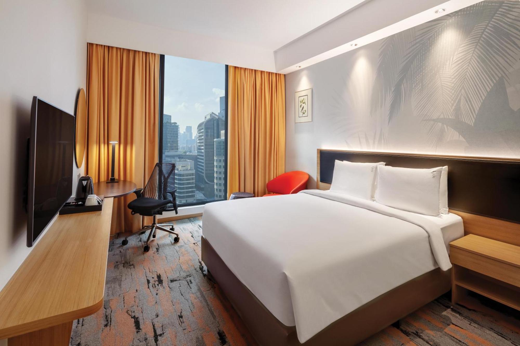 Standard Queen Room - High Floor/Free Breakfast