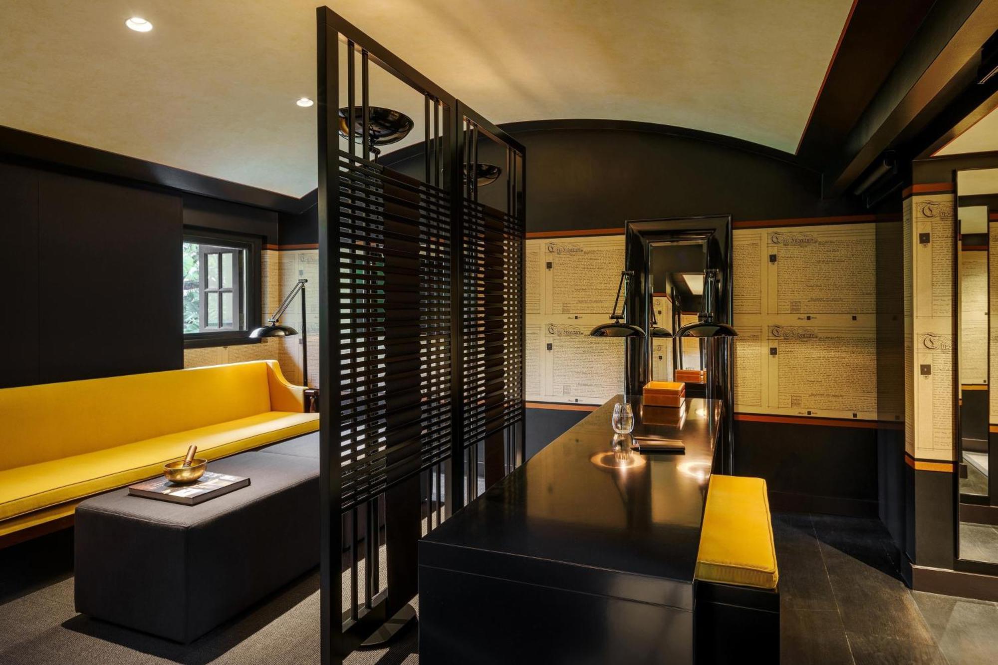 Opium Club Suite 1 King City View Roundtrip Airport Transfers Club Lounge Access Complimentary Cocktails & Snacks