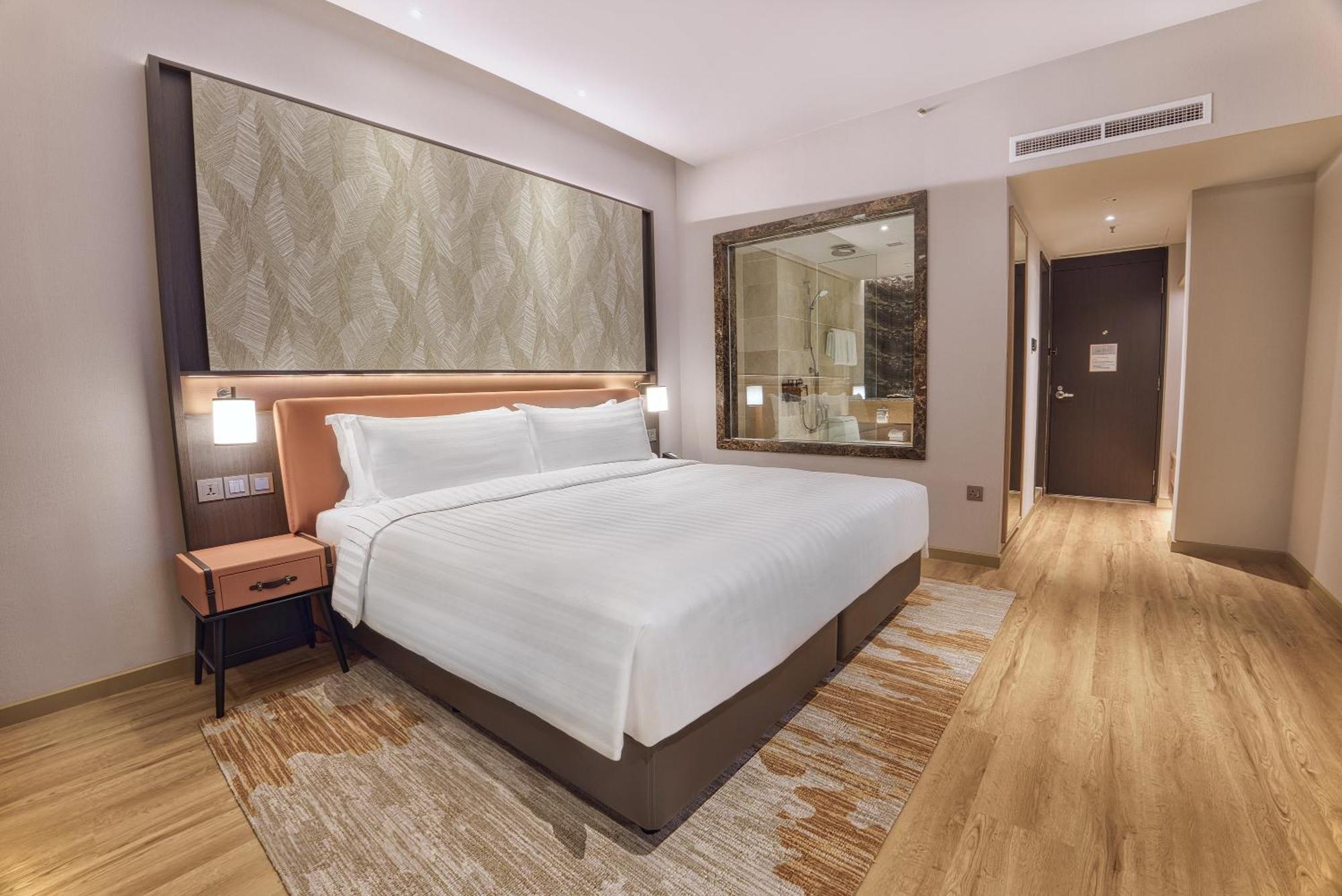 Premier King Room Skyline View