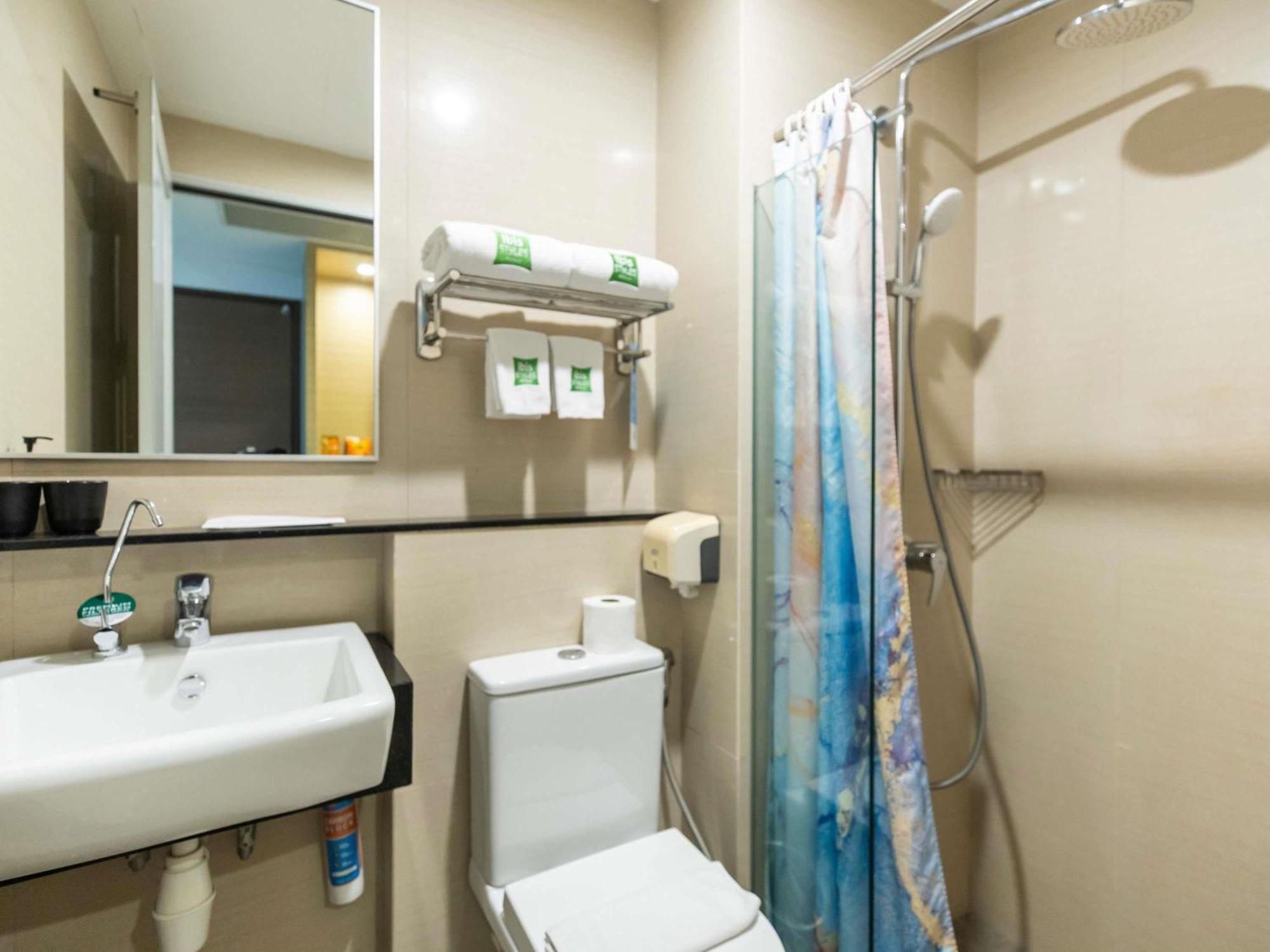 Premium Twin Room 2 Single Beds,1722924815:JPEG