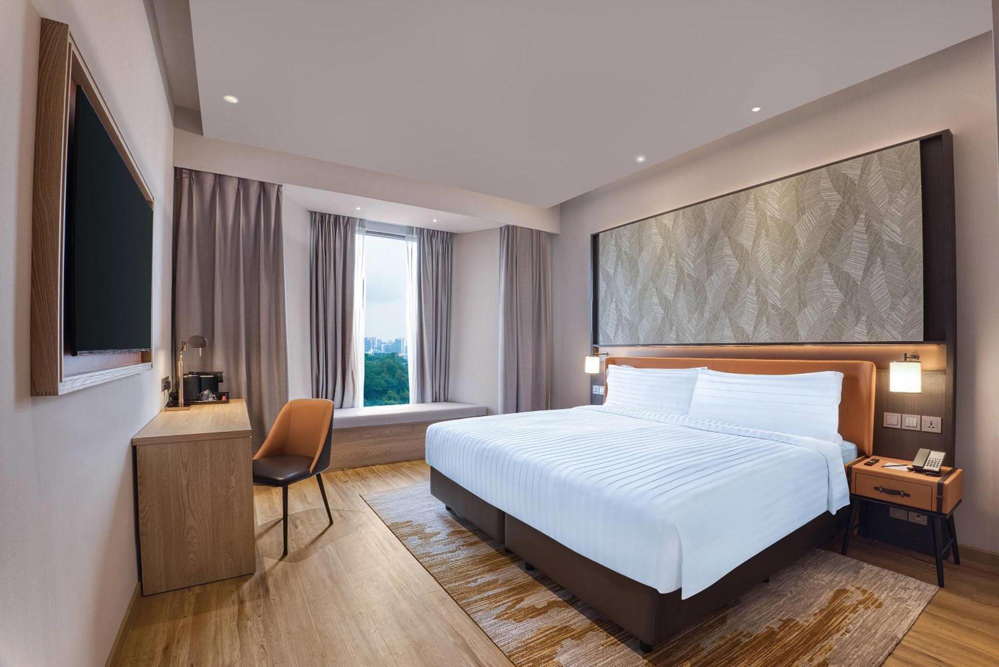 Premier King Room Skyline View