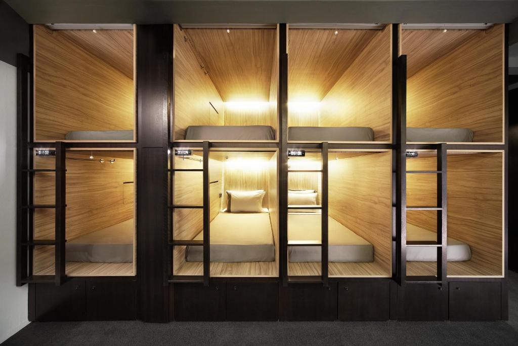 Single Pod Mixed Dormitory Front Entry,251844821:JPEG