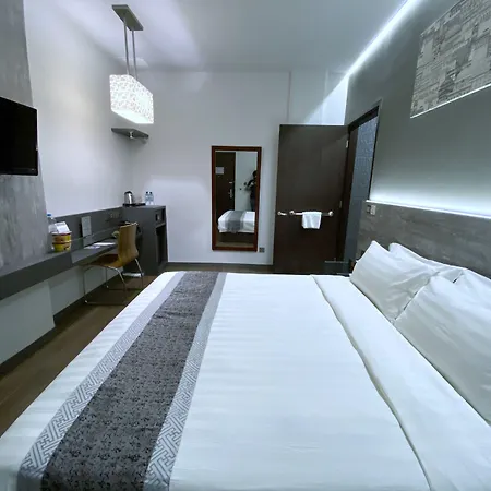 Bliss Hotel Singapore-2